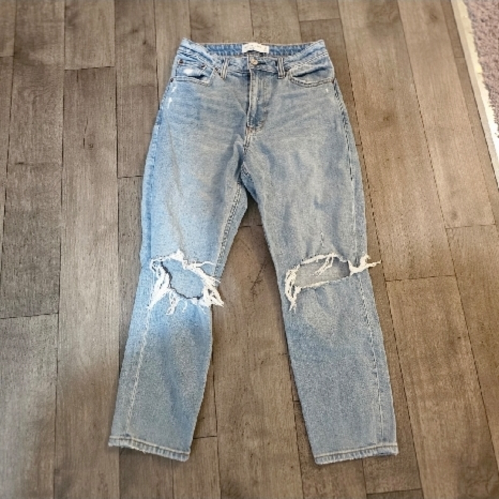 Abercrombie & Fitch Boyfriend Jeans the Curve Love High Rise  distressed size 0